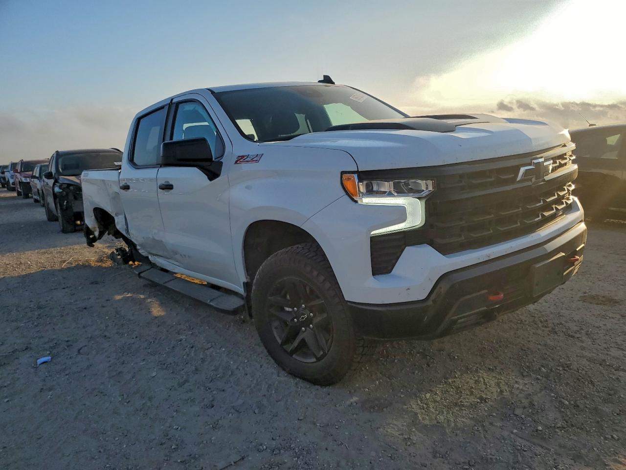 2023 CHEVROLET SILVERADO K1500 LT TRAIL BOSS photo 4