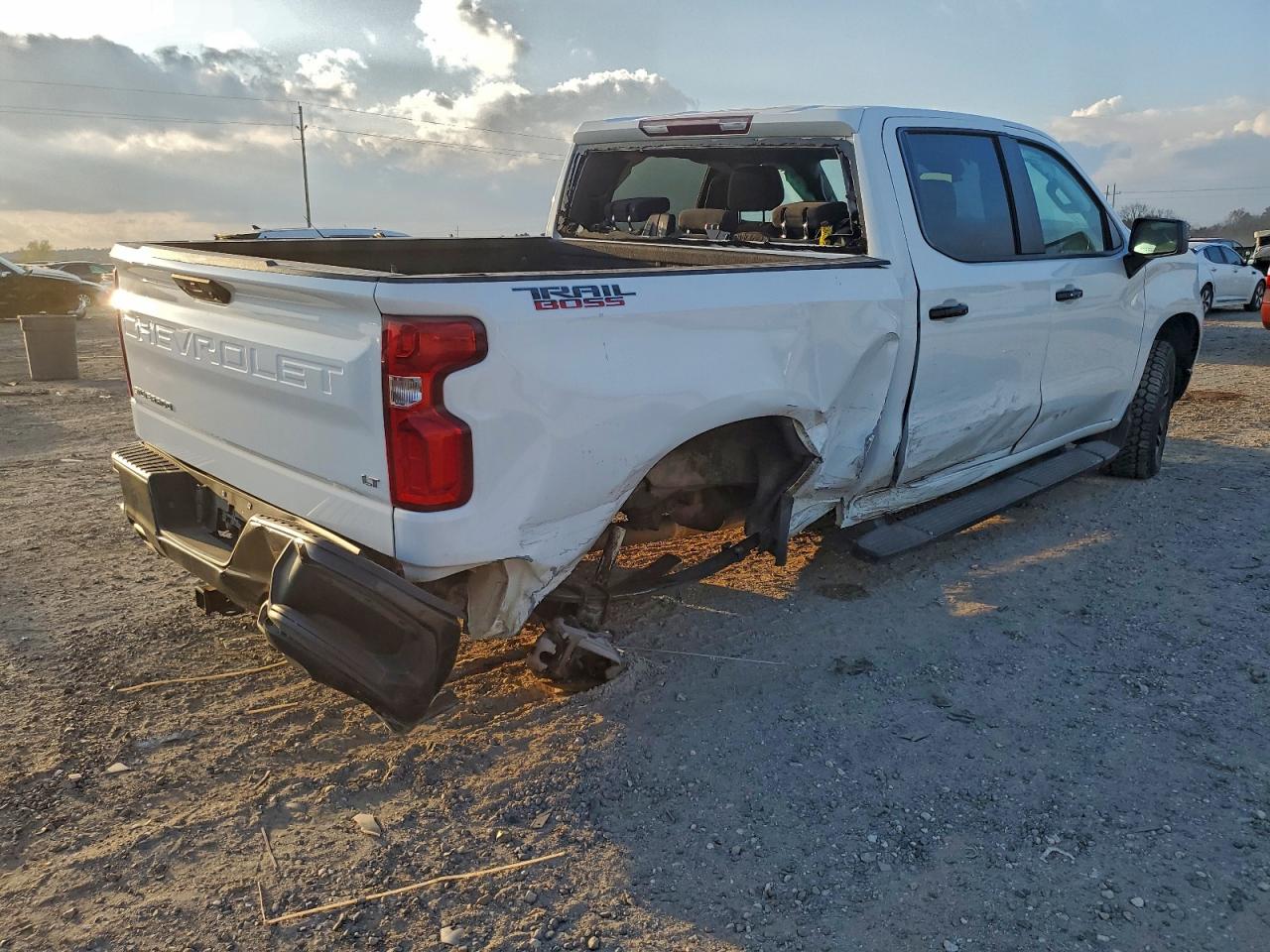 2023 CHEVROLET SILVERADO K1500 LT TRAIL BOSS photo 3