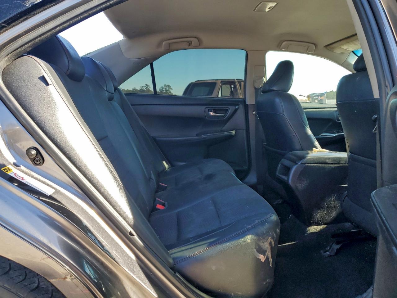 2017 TOYOTA CAMRY LE photo 10
