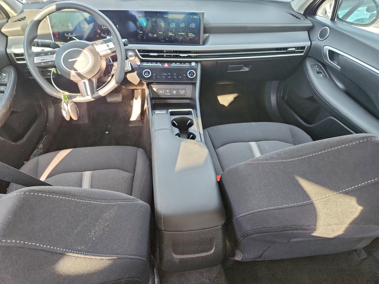 2024 HYUNDAI SONATA SEL photo 8