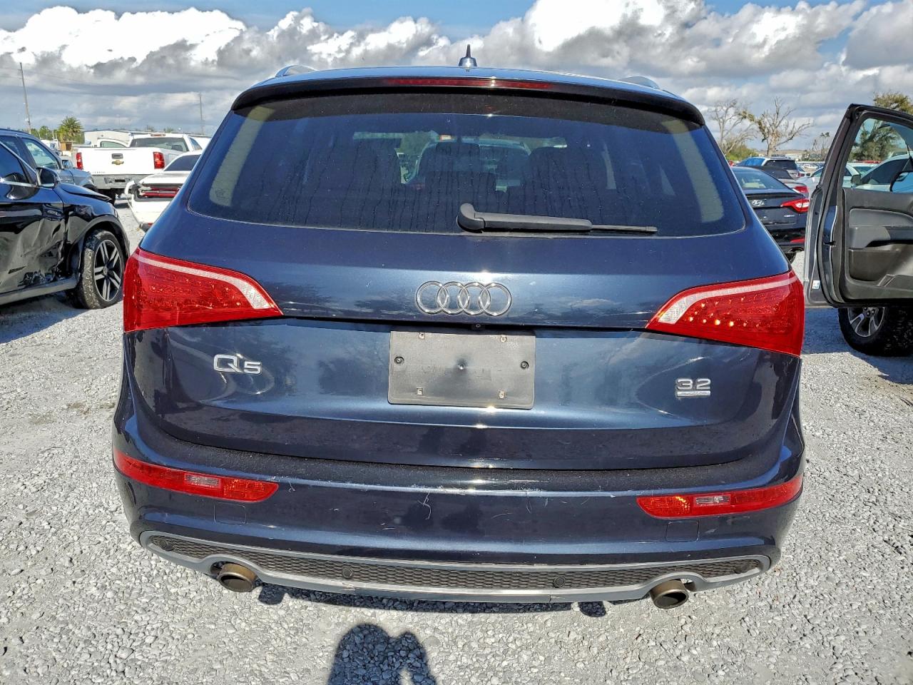 2012 AUDI Q5 PREMIUM PLUS photo 6
