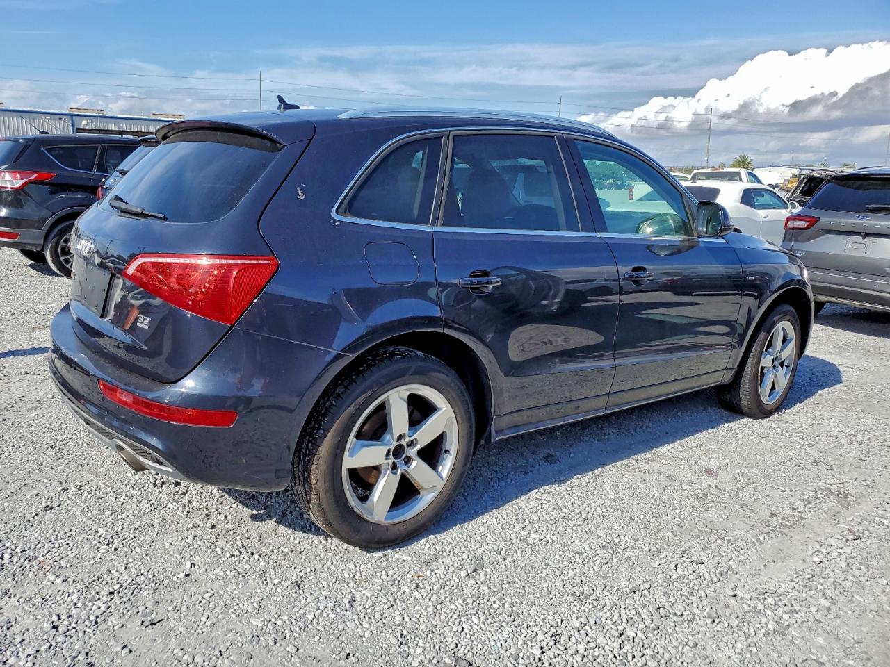 2012 AUDI Q5 PREMIUM PLUS photo 3