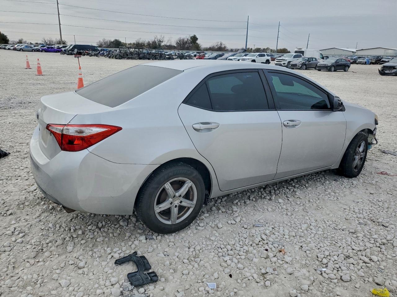 2014 TOYOTA COROLLA L photo 5