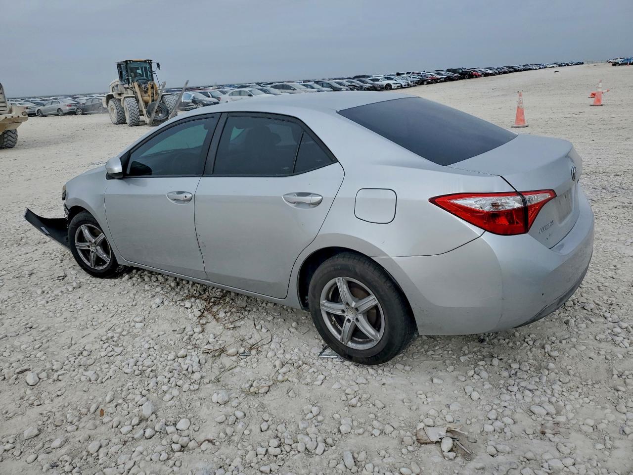 2014 TOYOTA COROLLA L photo 3