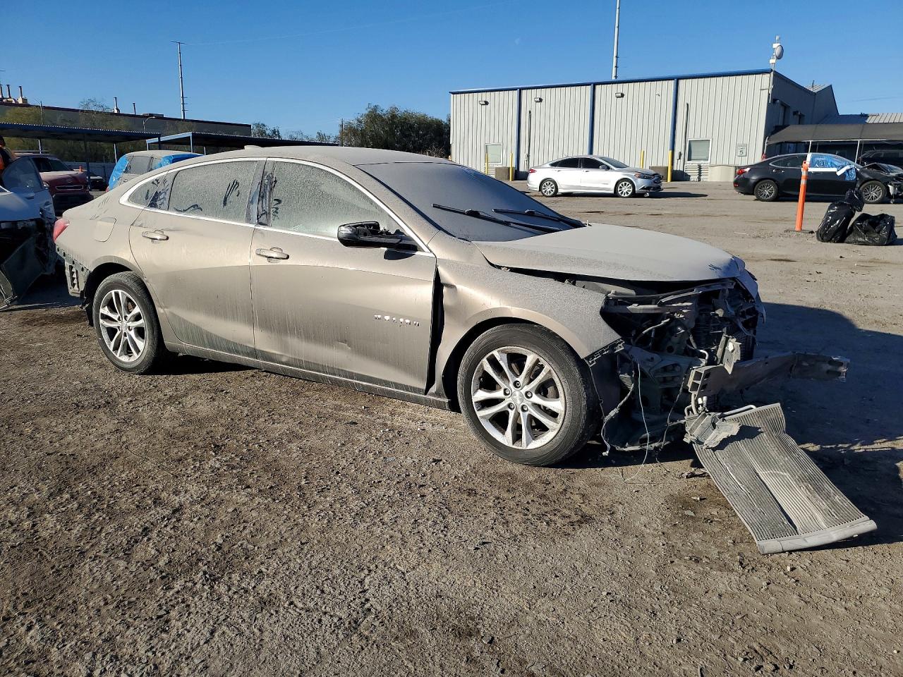 2017 CHEVROLET MALIBU LT photo 4