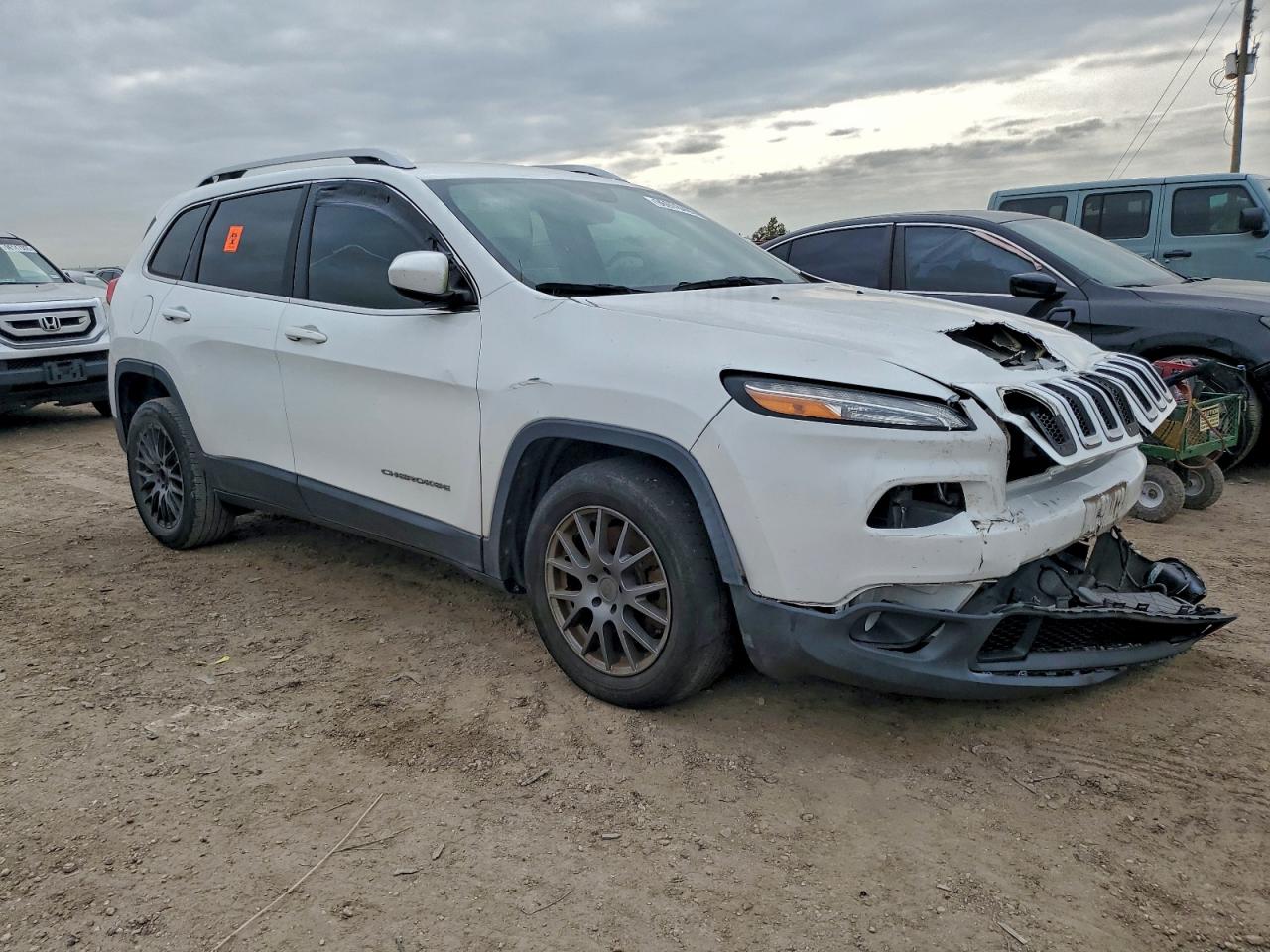 2017 JEEP CHEROKEE LATITUDE photo 7