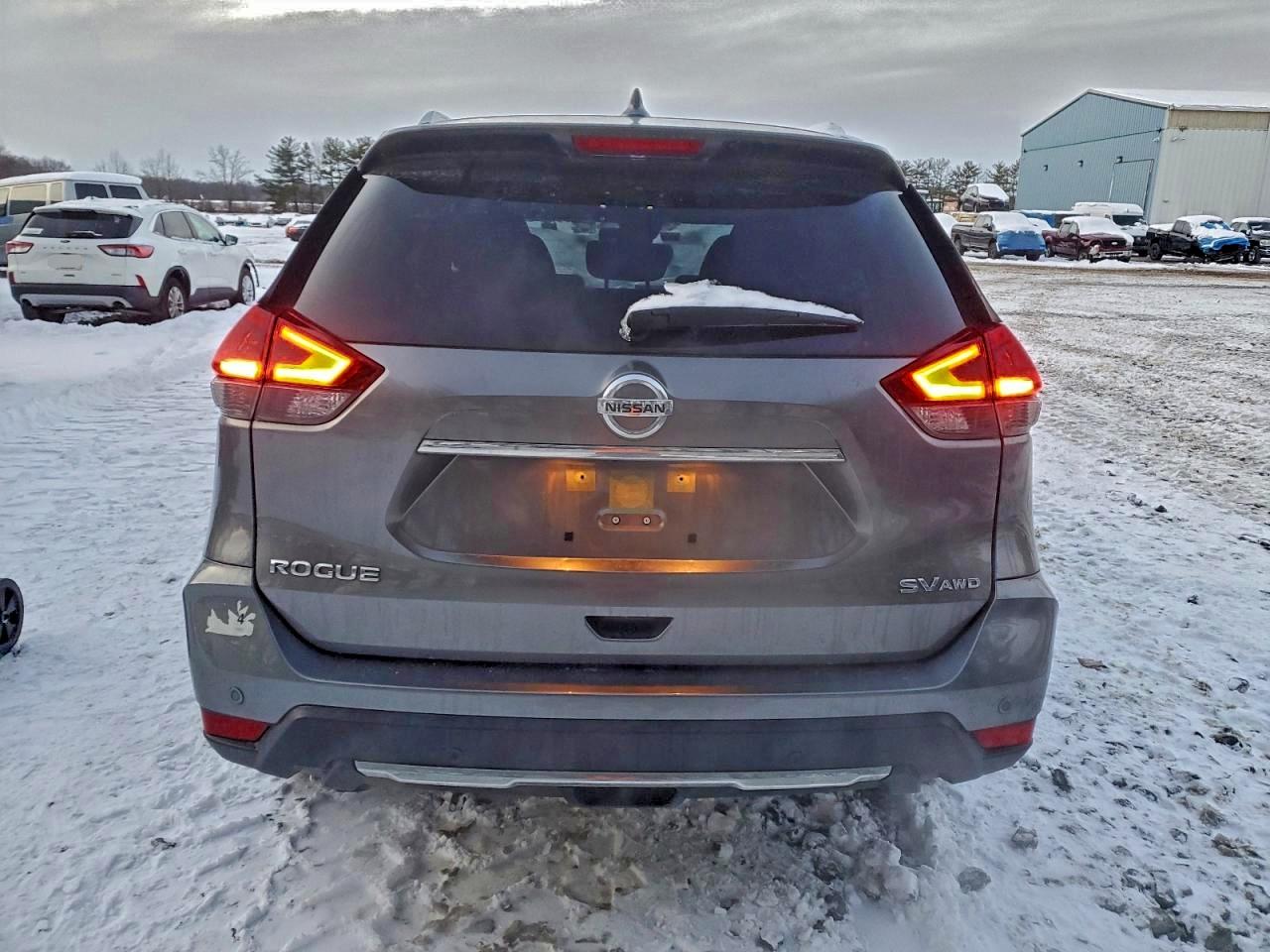 2019 NISSAN ROGUE S photo 11