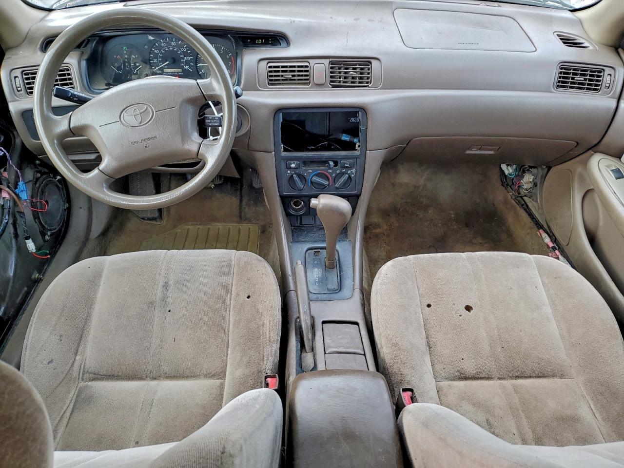 1999 TOYOTA CAMRY CE photo 8