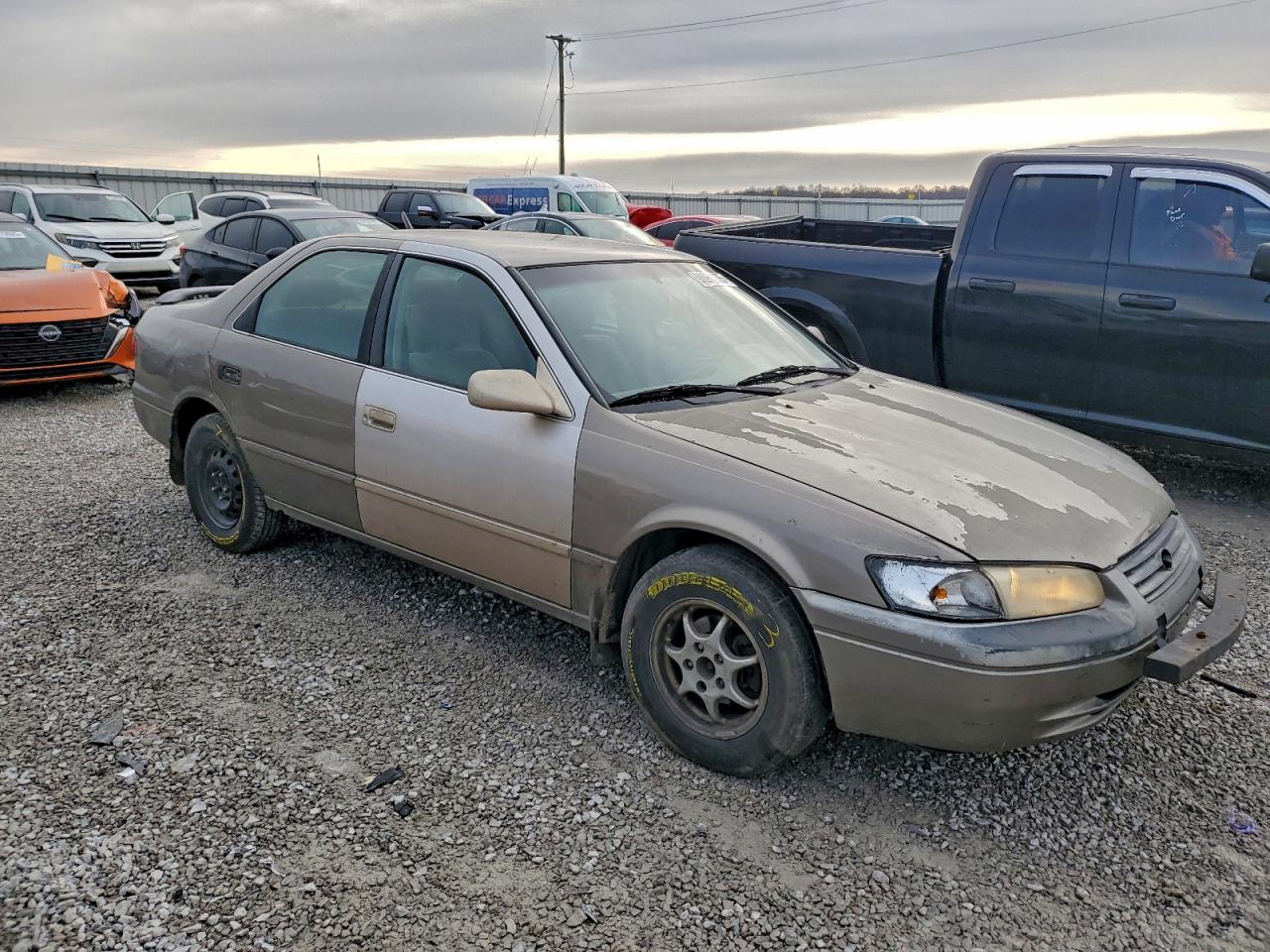 1999 TOYOTA CAMRY CE photo 4