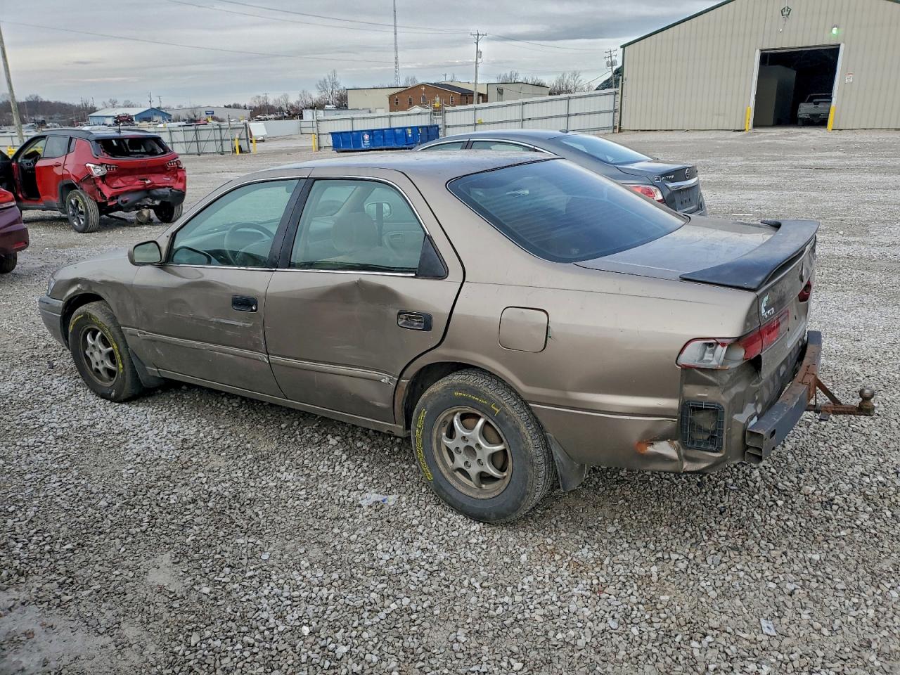 1999 TOYOTA CAMRY CE photo 2