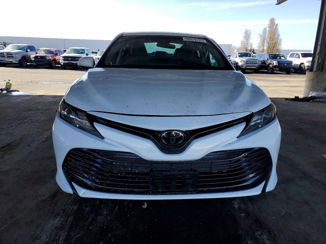 2018 TOYOTA CAMRY L photo 5