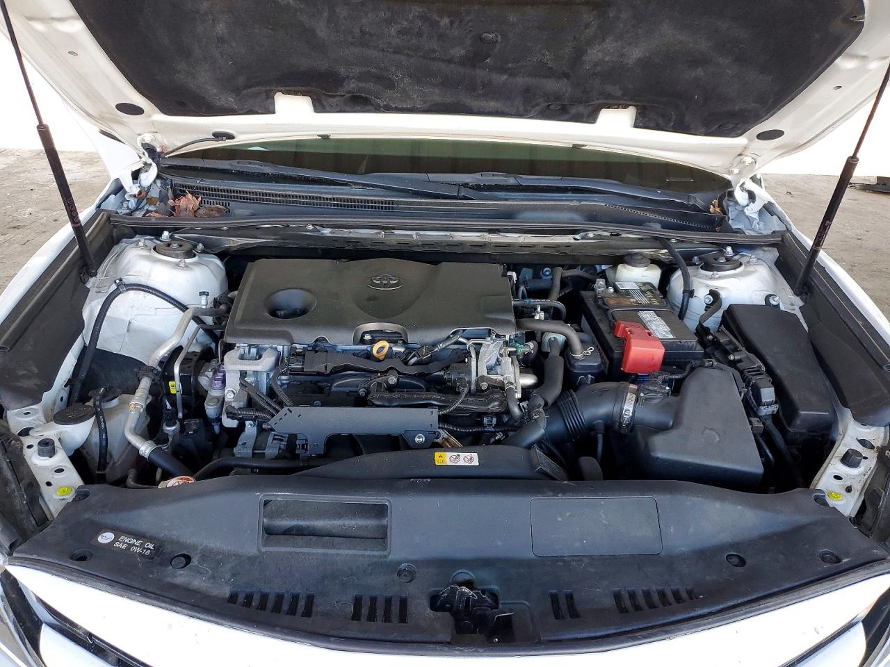 2018 TOYOTA CAMRY L photo 11