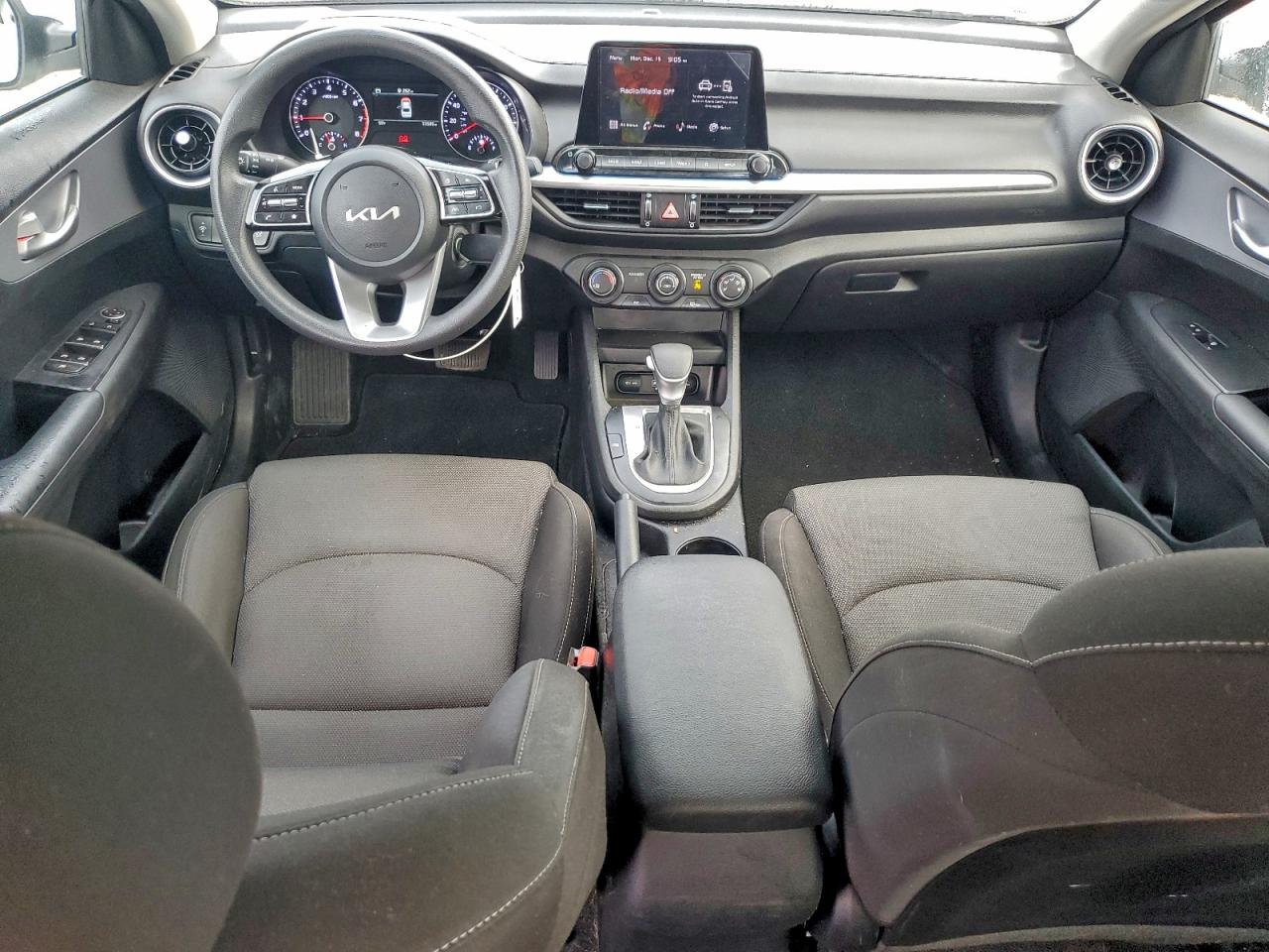 2023 KIA FORTE LX photo 15