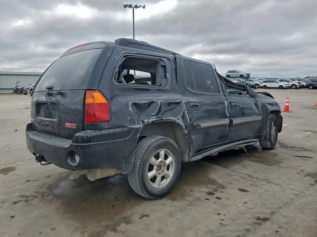 2004 GMC ENVOY XL photo 9