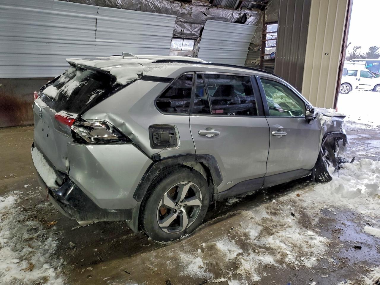 2021 TOYOTA RAV4 PRIME SE photo 5