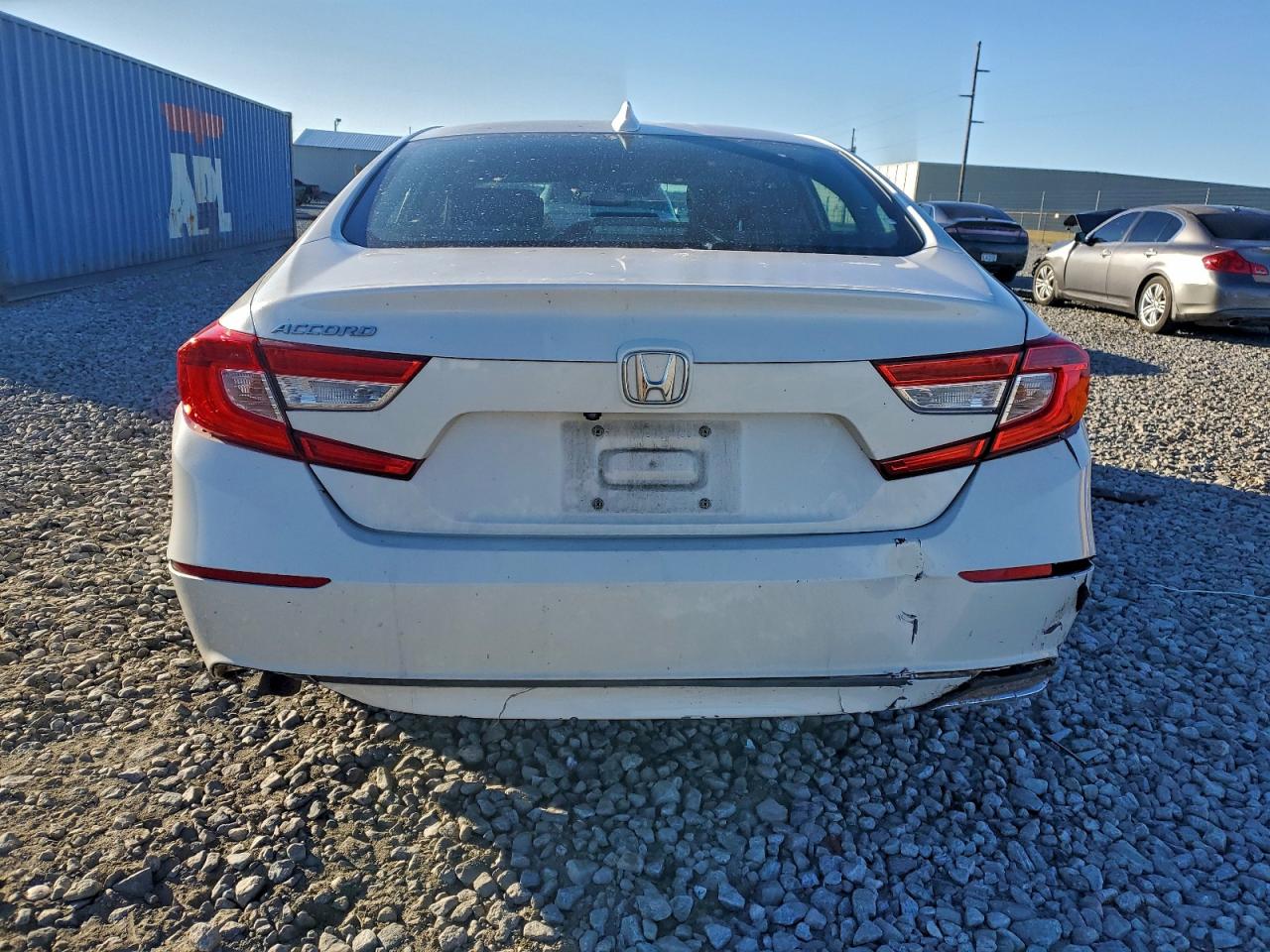 2018 HONDA ACCORD EX photo 16