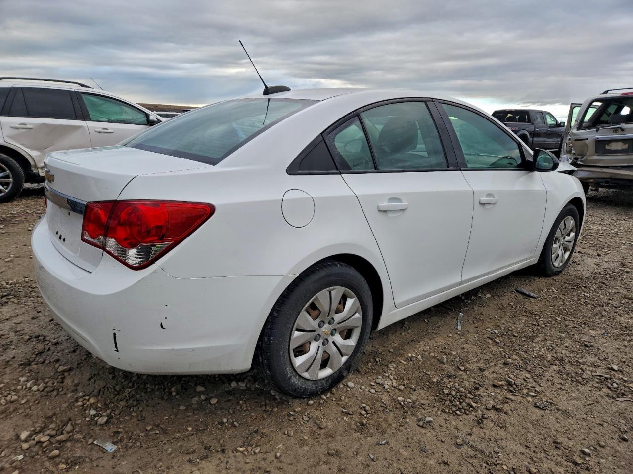 2016 CHEVROLET CRUZE LIMITED LS photo 3