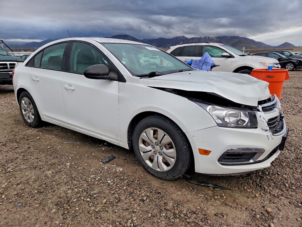 2016 CHEVROLET CRUZE LIMITED LS photo 4