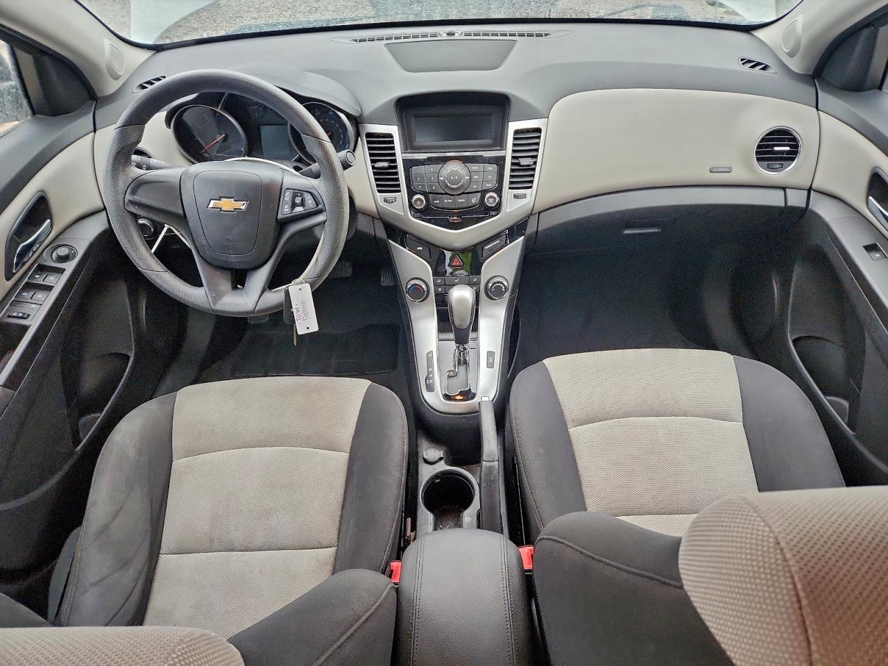 2016 CHEVROLET CRUZE LIMITED LS photo 8