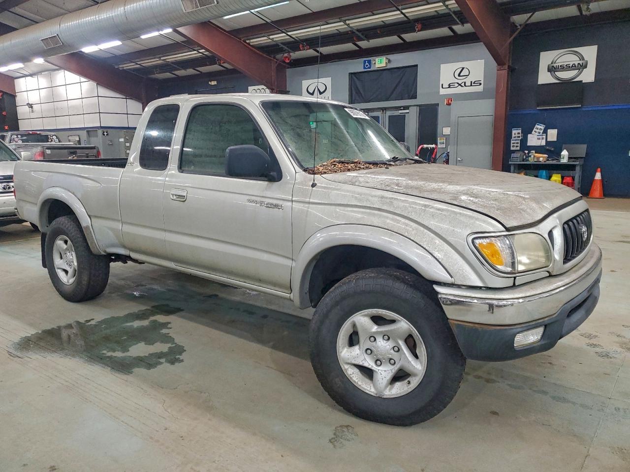 2004 TOYOTA TACOMA XTRACAB photo 4