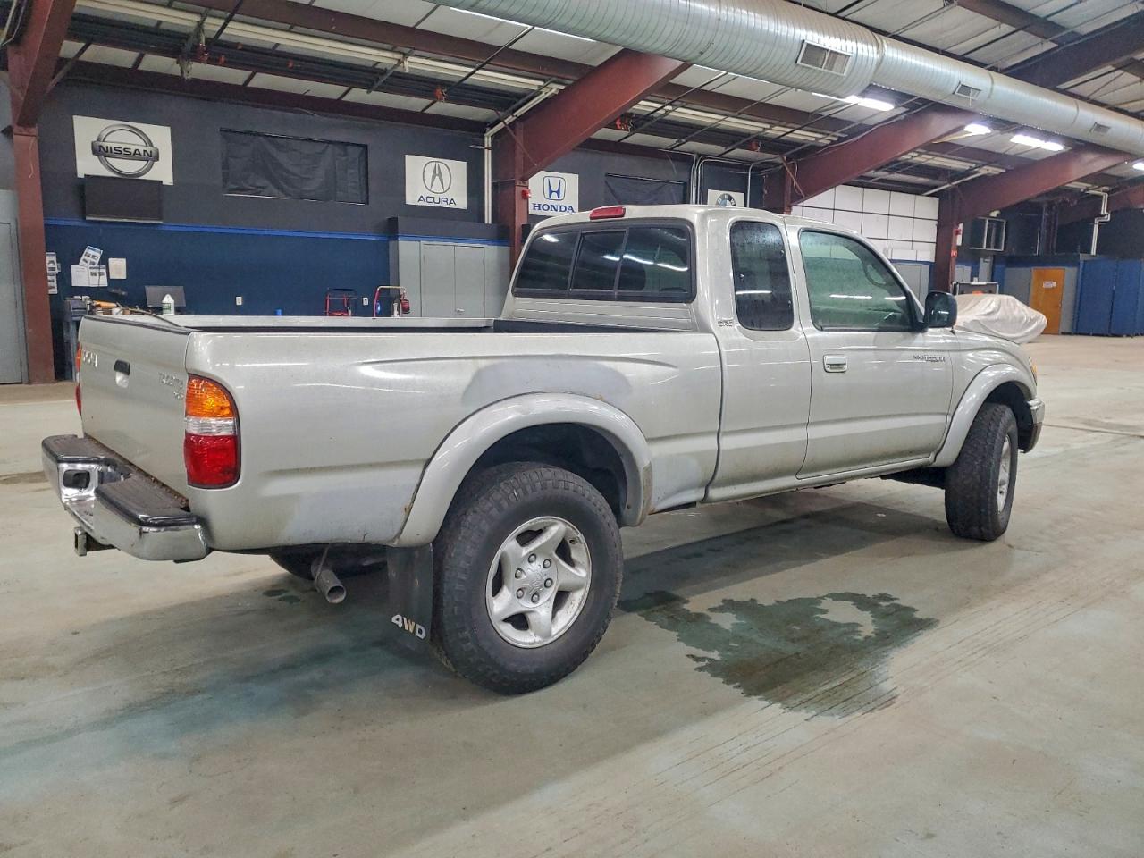 2004 TOYOTA TACOMA XTRACAB photo 3