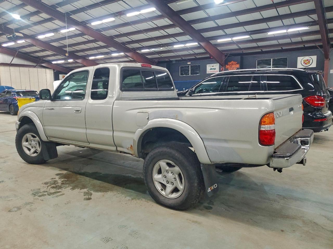 2004 TOYOTA TACOMA XTRACAB photo 2