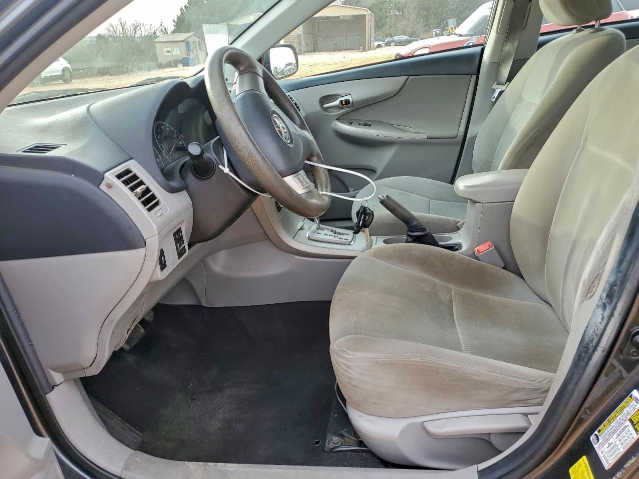2012 TOYOTA COROLLA BASE photo 13