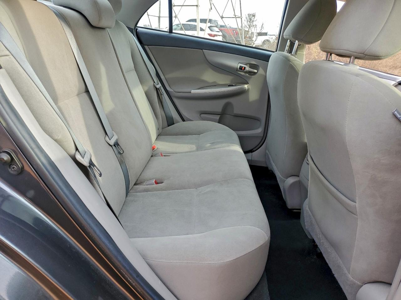 2012 TOYOTA COROLLA BASE photo 19