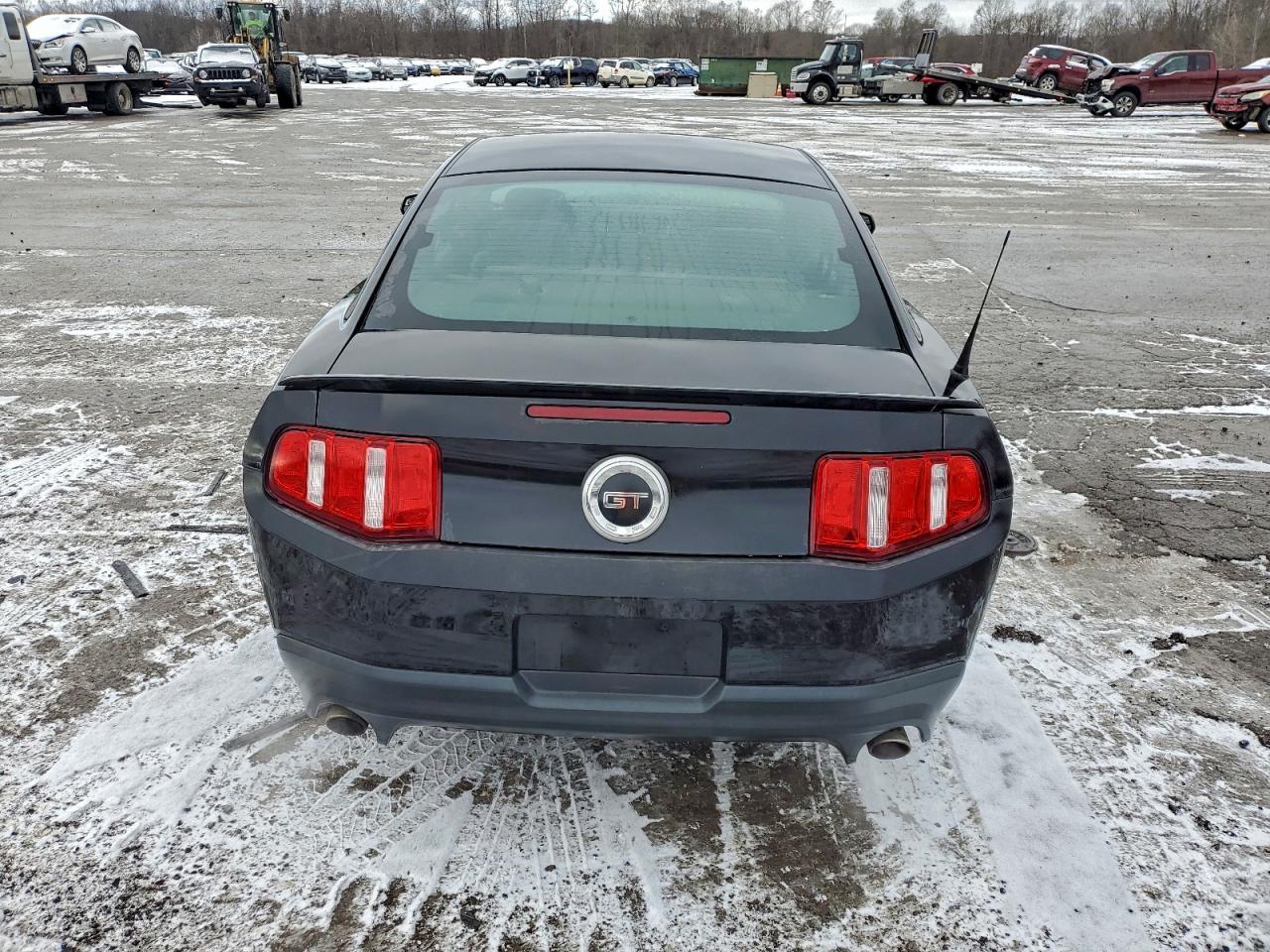 2012 FORD MUSTANG GT photo 11