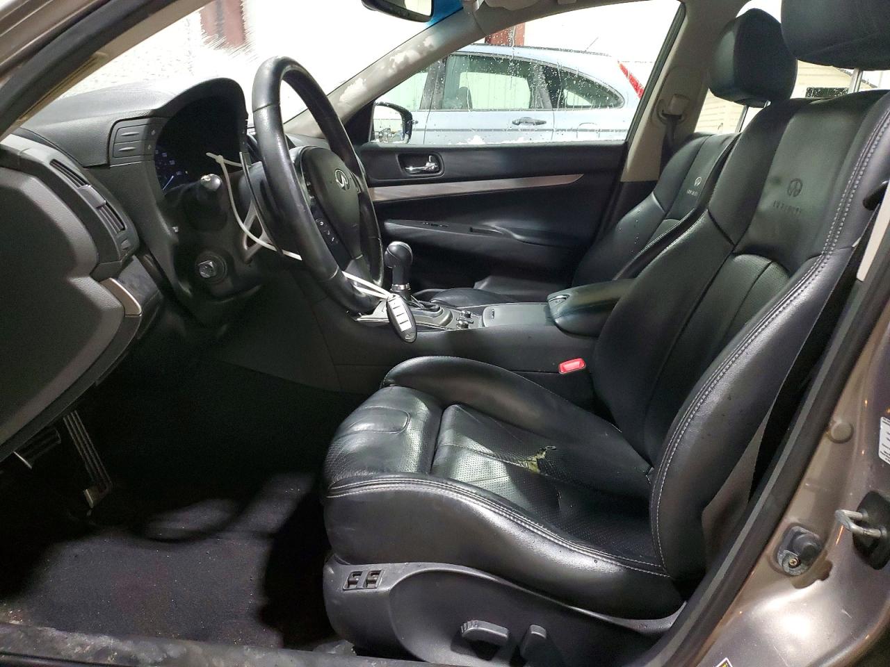 2012 INFINITI G37 photo 13