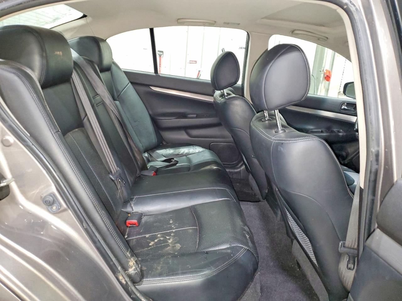 2012 INFINITI G37 photo 19