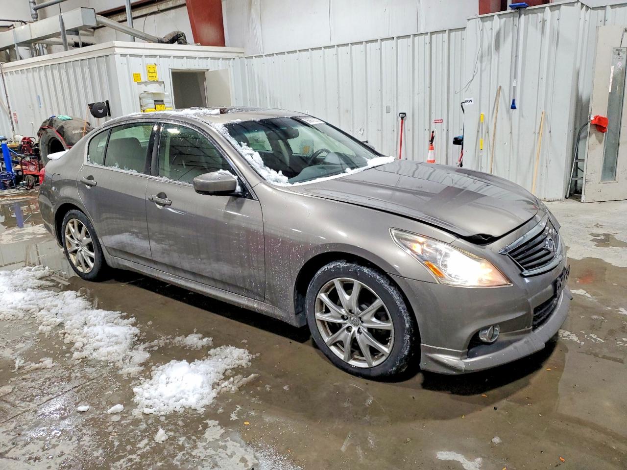 2012 INFINITI G37 photo 7