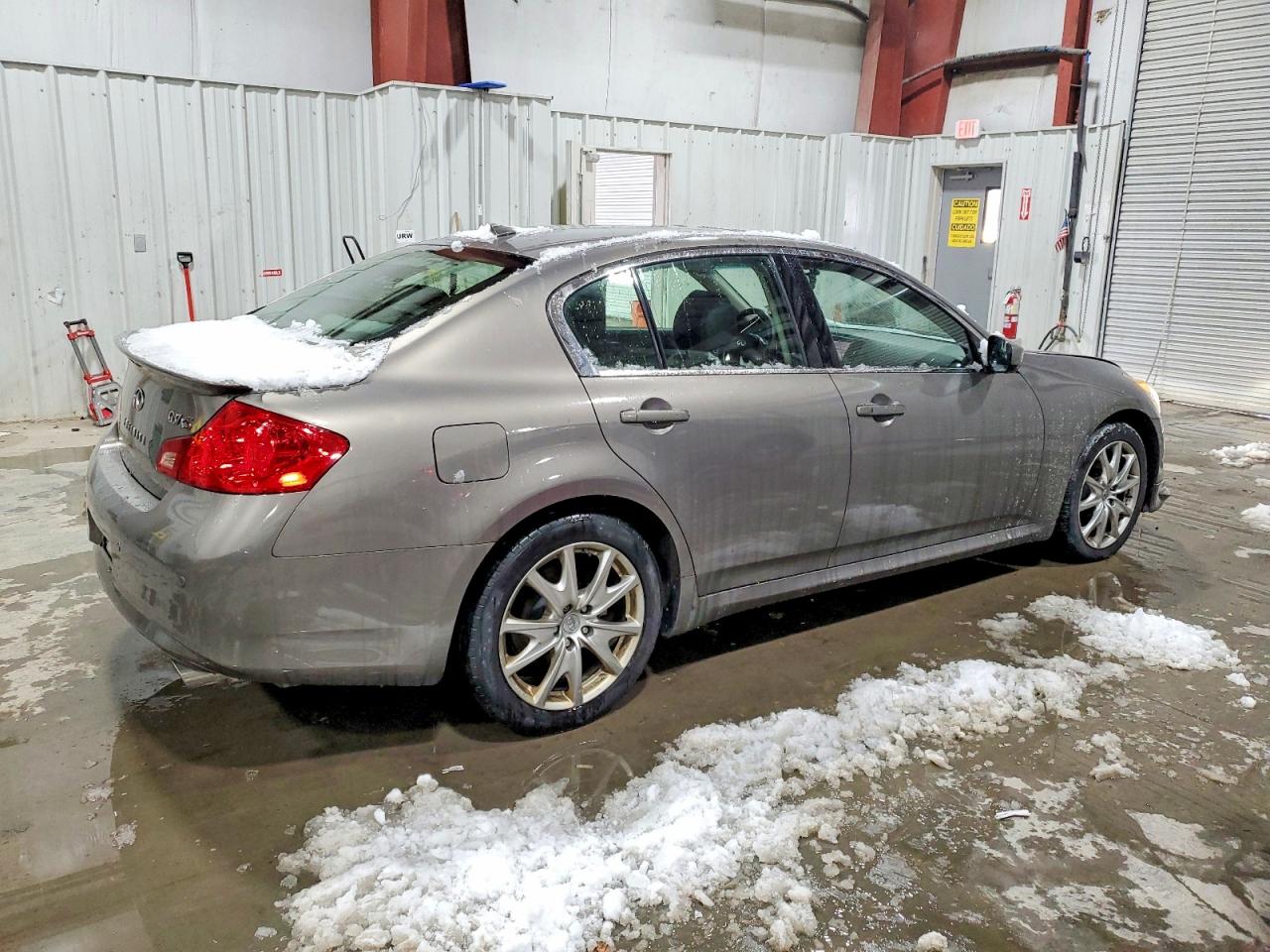 2012 INFINITI G37 photo 5