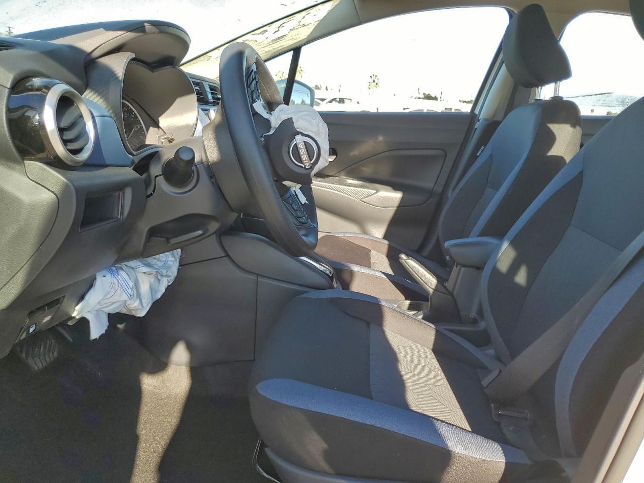 2025 NISSAN VERSA SV photo 19