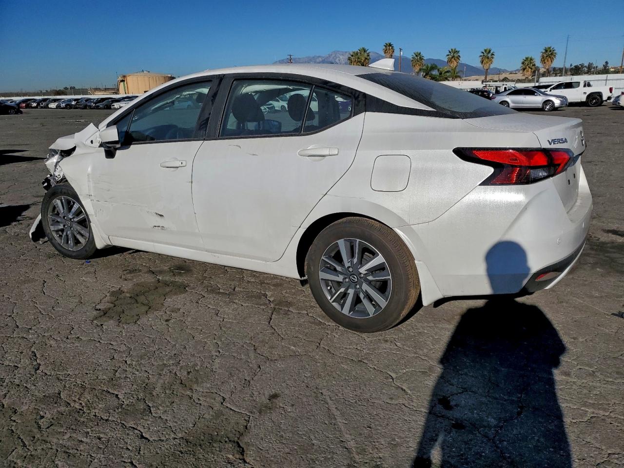 2025 NISSAN VERSA SV photo 4
