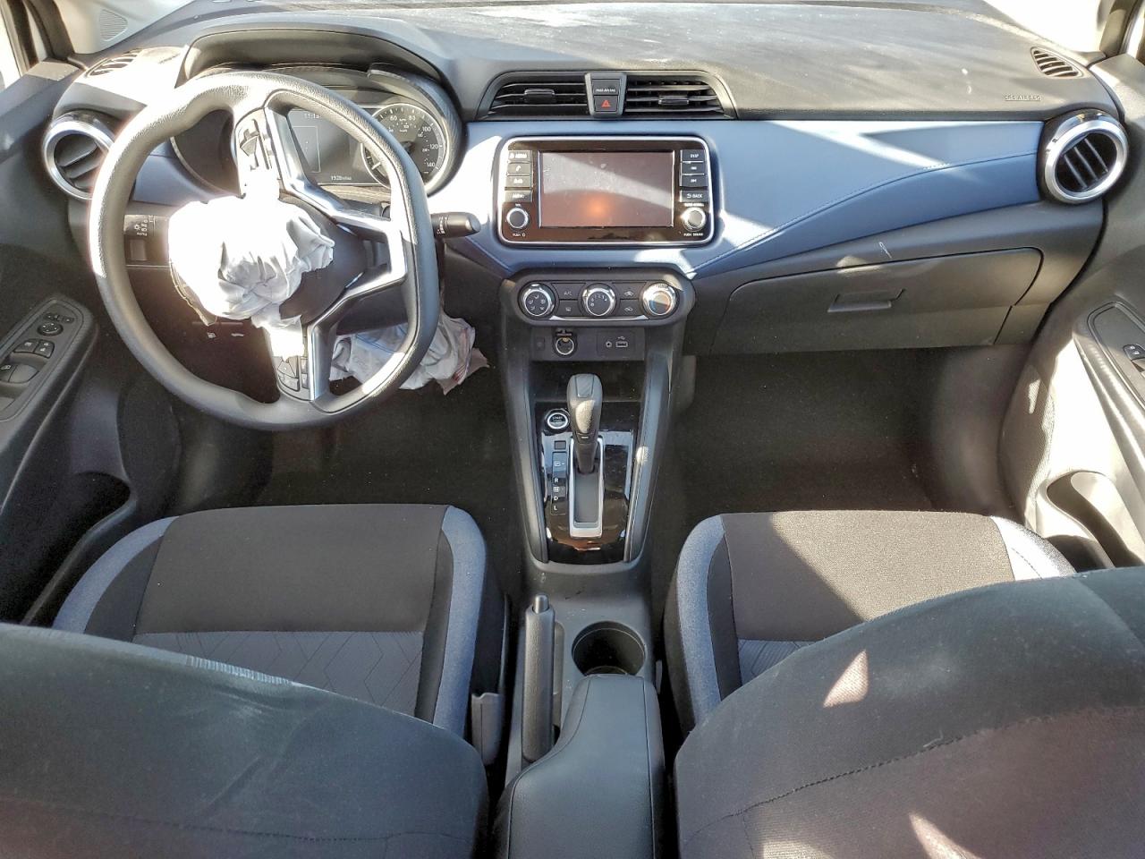 2025 NISSAN VERSA SV photo 22