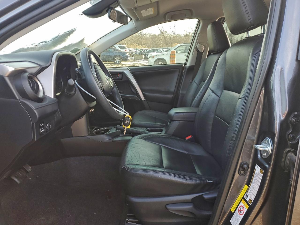 2018 TOYOTA RAV4 LE photo 13