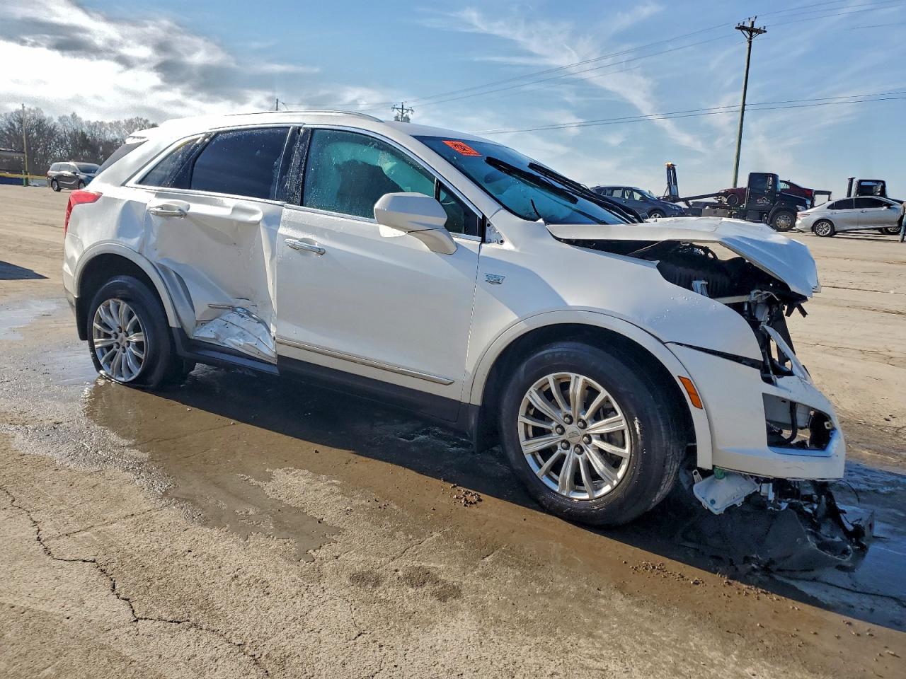 2017 CADILLAC XT5 photo 4