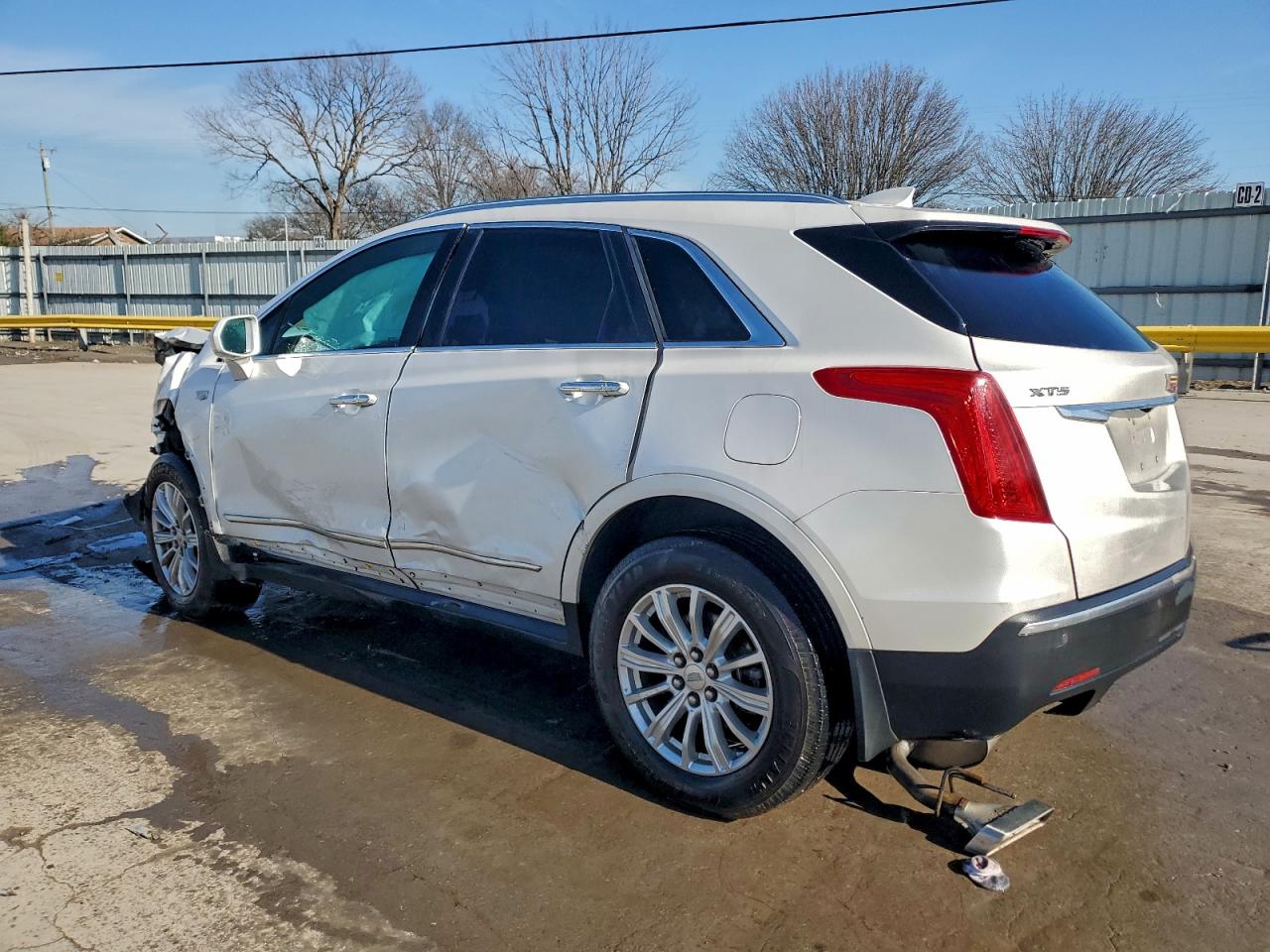 2017 CADILLAC XT5 photo 2