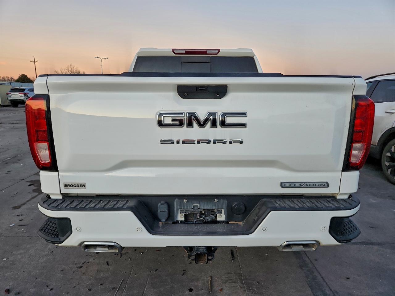 2021 GMC SIERRA K1500 ELEVATION photo 11