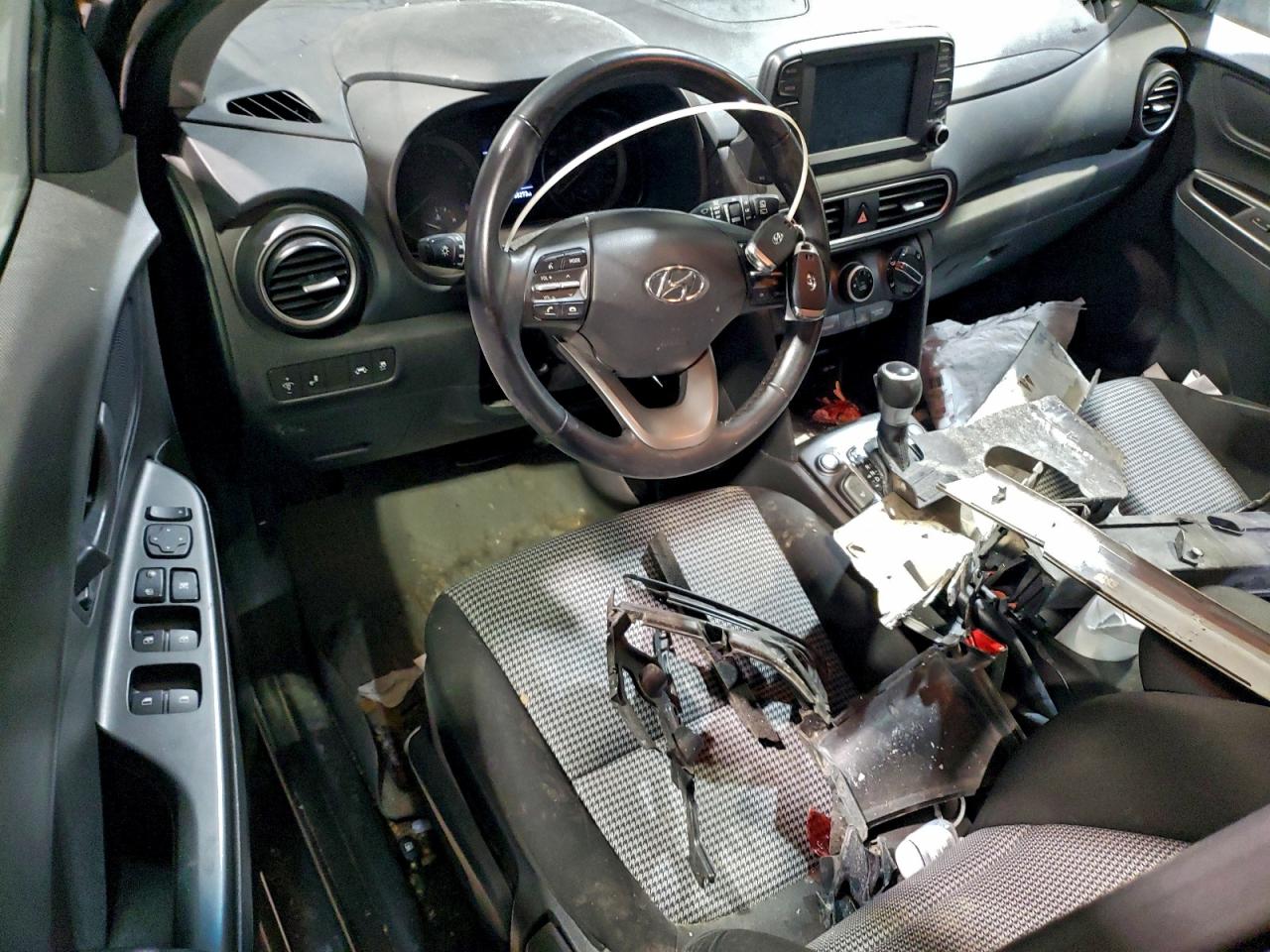 2020 HYUNDAI KONA SEL photo 8