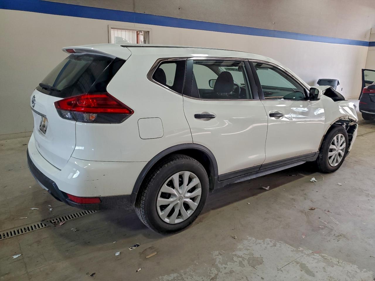 2017 NISSAN ROGUE S photo 3