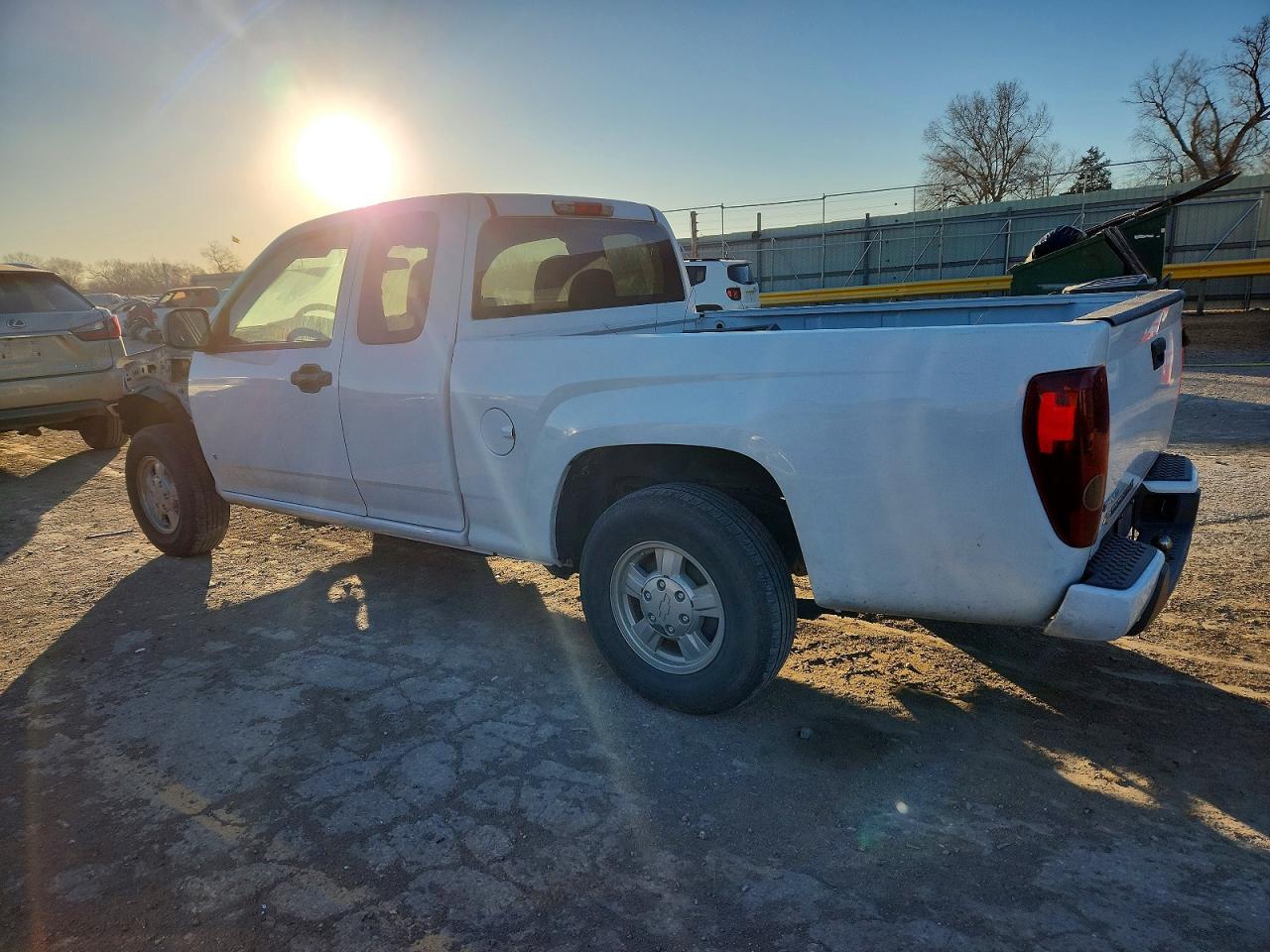 2008 CHEVROLET COLORADO photo 2