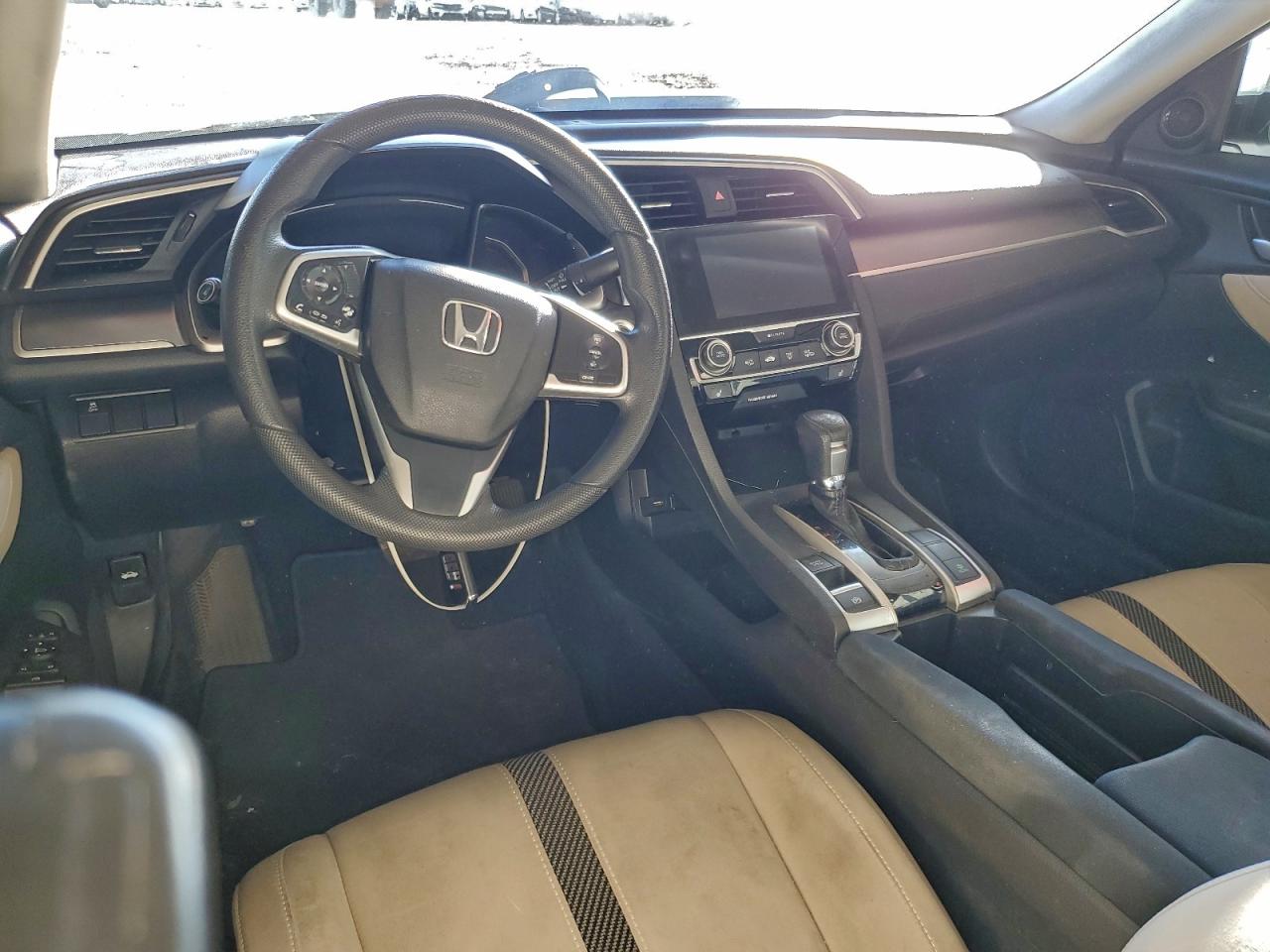 2017 HONDA CIVIC EX photo 8
