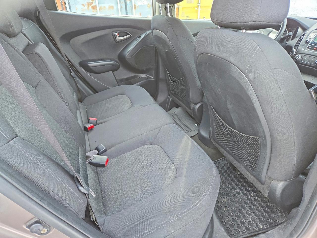 2012 HYUNDAI TUCSON GL photo 21