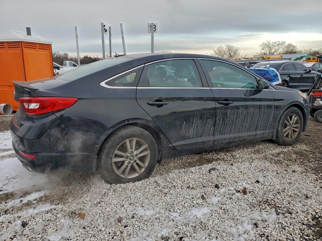 2015 HYUNDAI SONATA SE photo 3