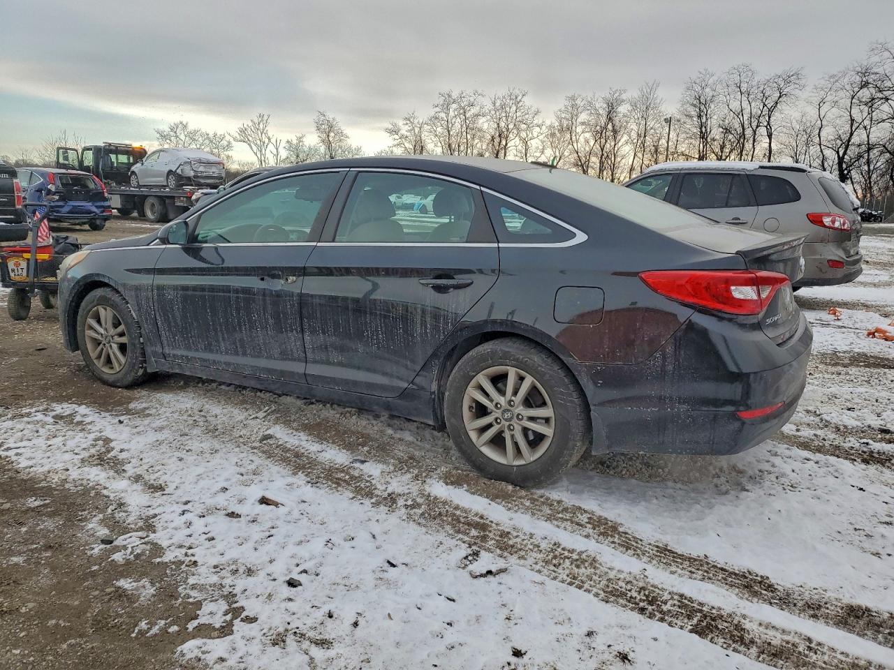 2015 HYUNDAI SONATA SE photo 2