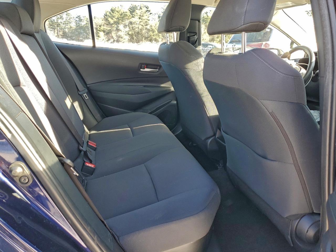 2021 TOYOTA COROLLA LE photo 10