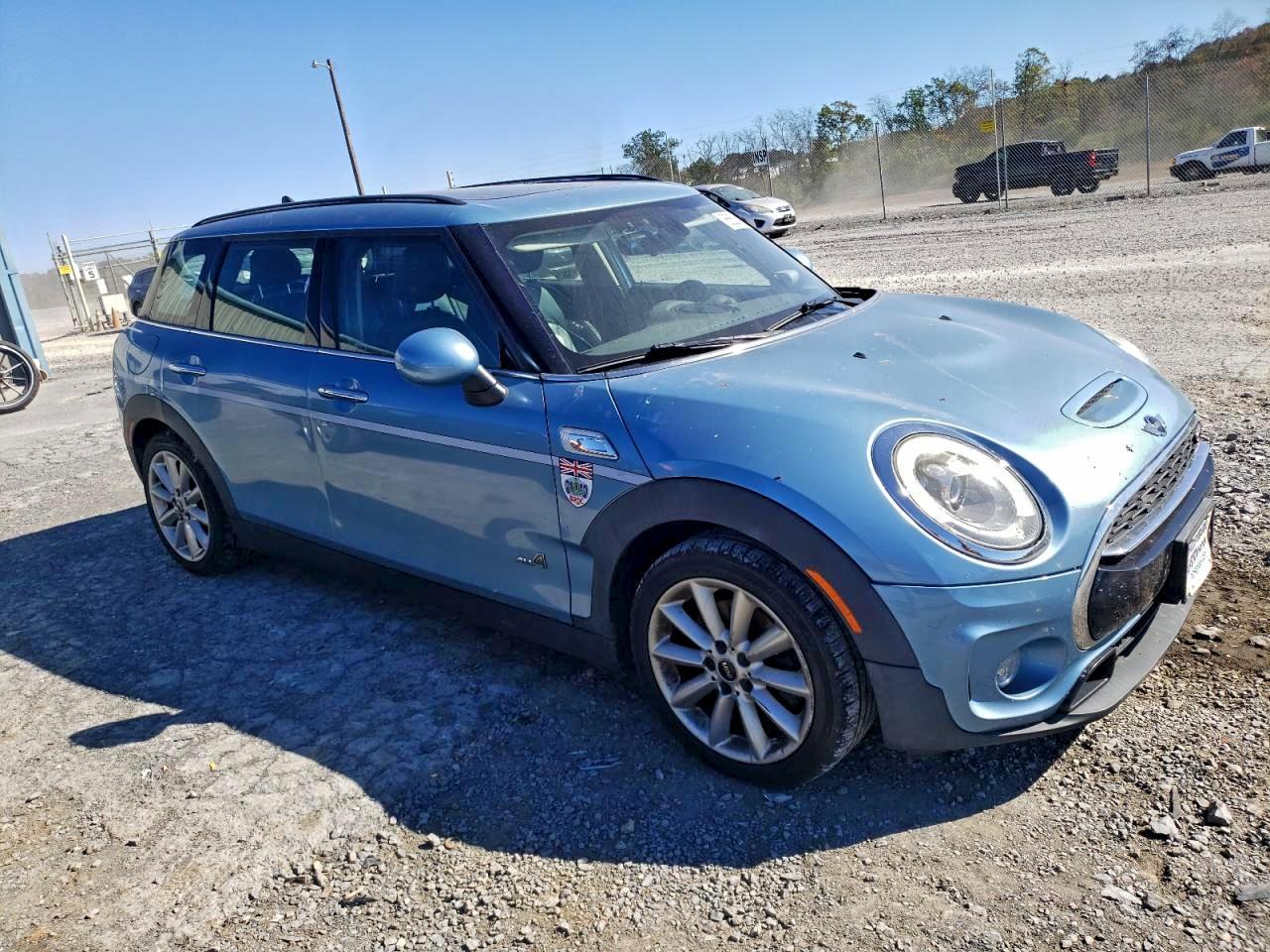 2017 MINI COOPER S CLUBMAN ALL4 photo 4