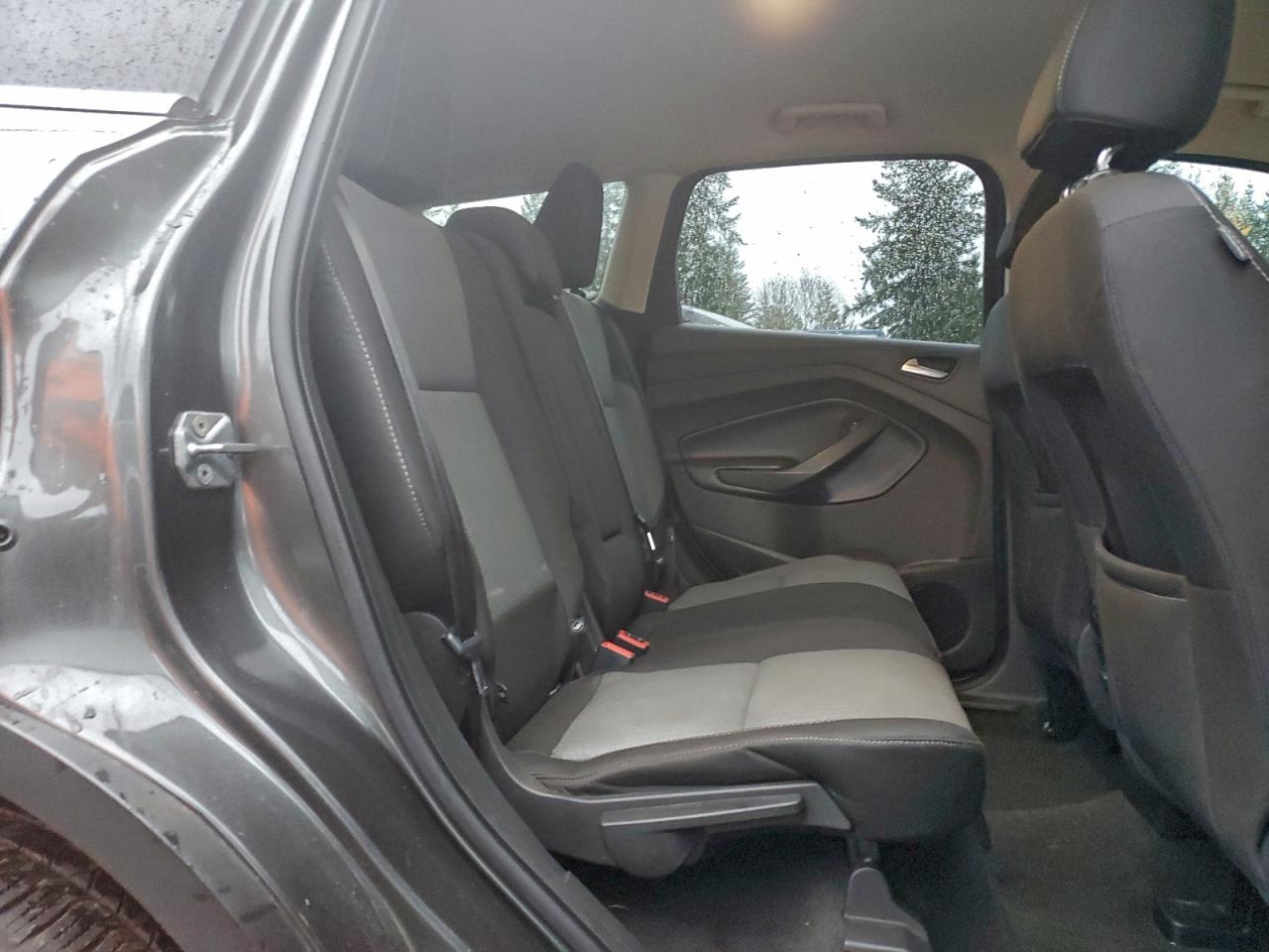 2017 FORD ESCAPE SE photo 11